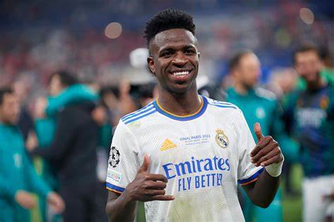 Vinícius anota un hat trick en la victoria del Real Madrid sobre el Barcelona por 4-1 para ganar la Supercopa de España en Arabia Saudí