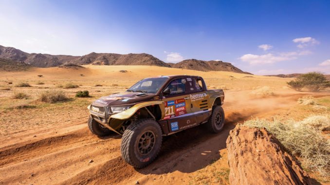 El belga De Mevius lidera Dakar y el español Sainz llega segundo