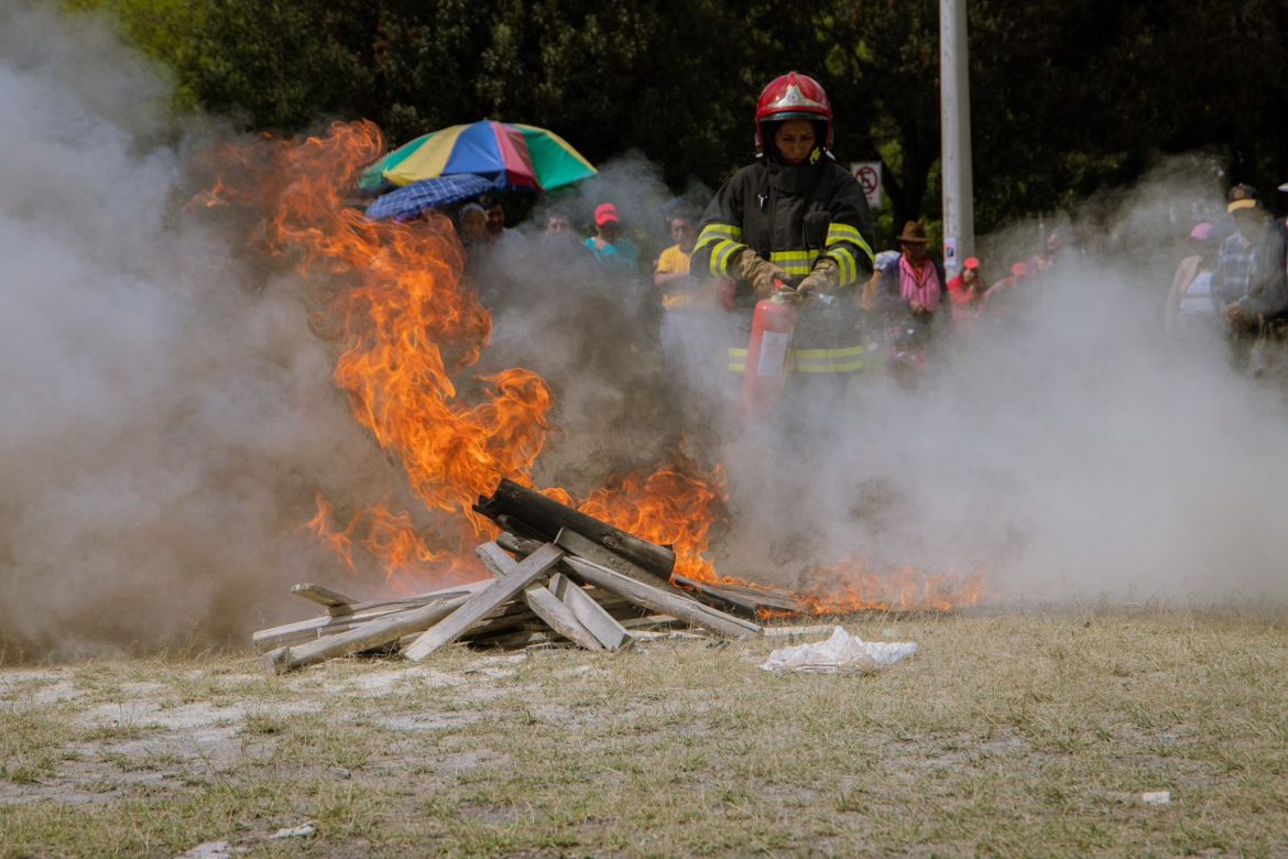 Capacitación sobre Prevención de Incendios y Uso de Extintores en La Condamine