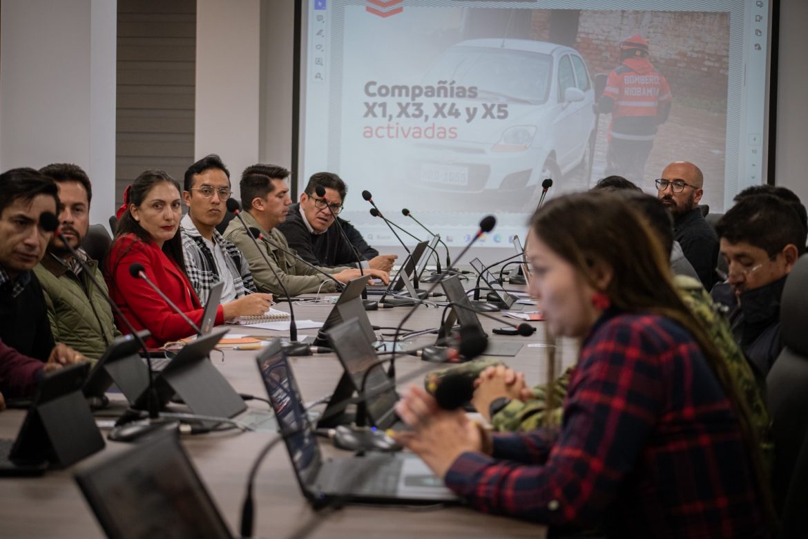 COE de Riobamba sesionó en la Sala de Crisis de los Bomberos