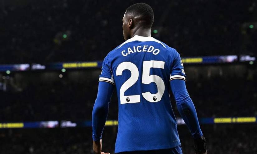 Aston Villa igualó 2-2 ante el Chelsea de Moisés Caicedo