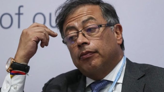 Petro pide reunión de la OEA tras captura de Glas en la Embajada de México