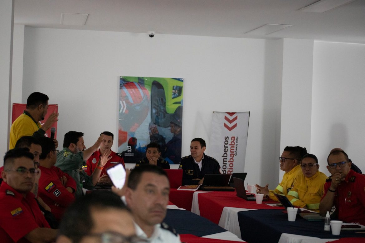 Reunión del Comité Técnico BRIF en el Cuerpo de Bomberos de Riobamba