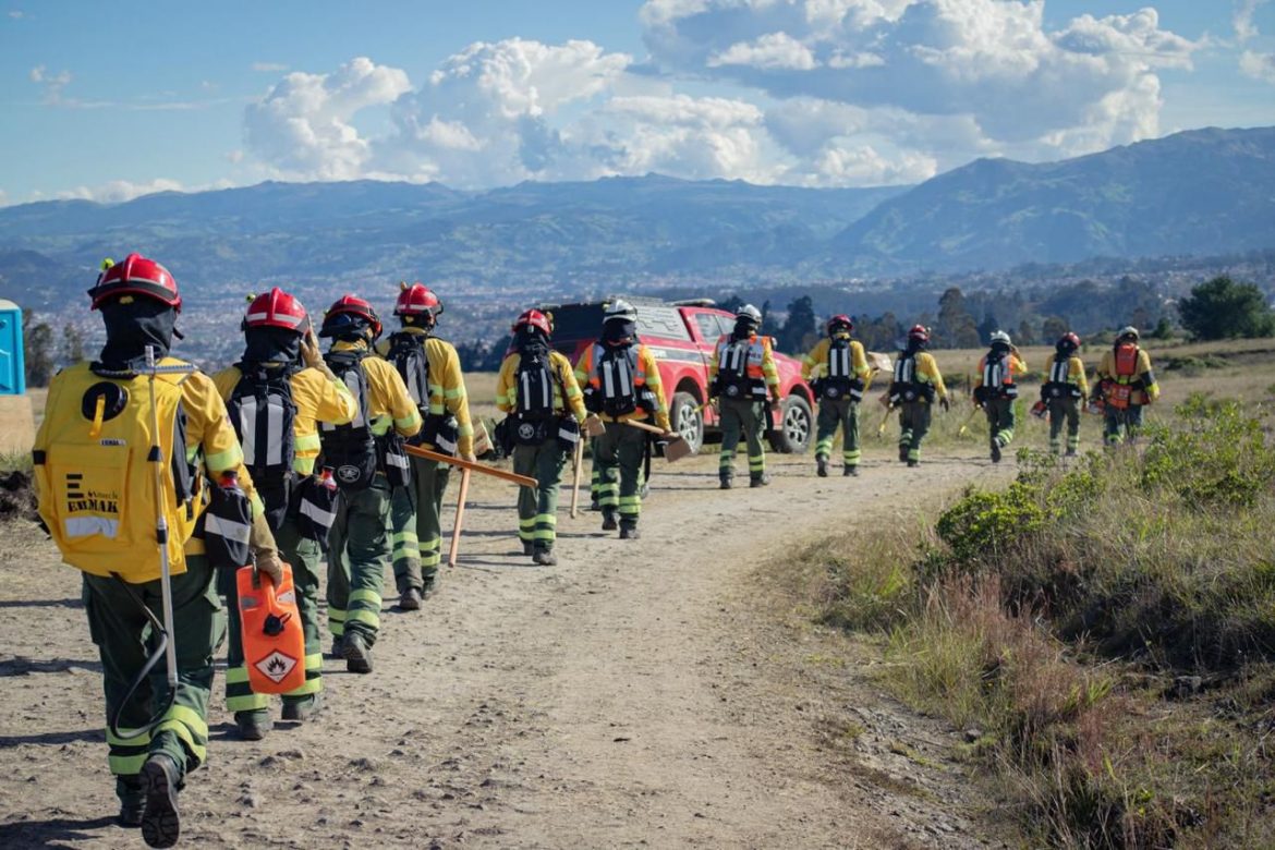 RIOBAMBA CUENTA CON BOMBEROS CERTIFICADOS INTERNACIONALMENTE