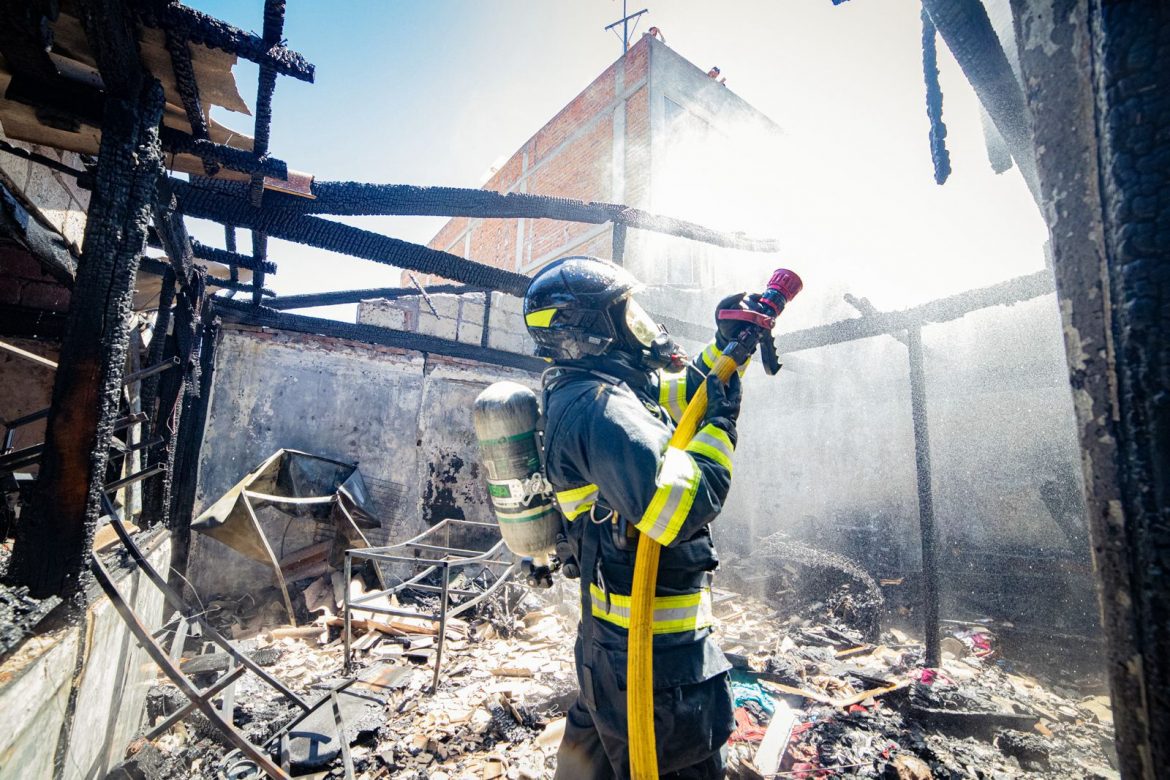 Incendio sofocado por Bomberos Riobamba