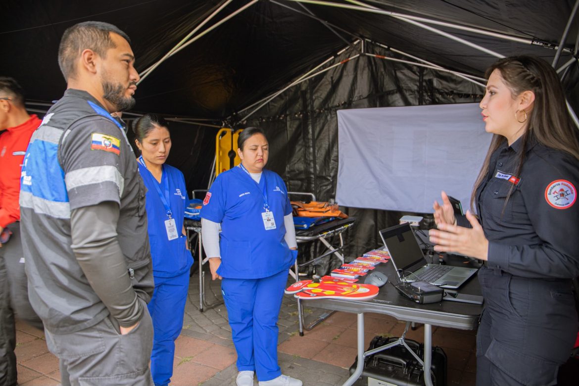 Bomberos participaron en la feria de prevención para disminuir los incendios forestales