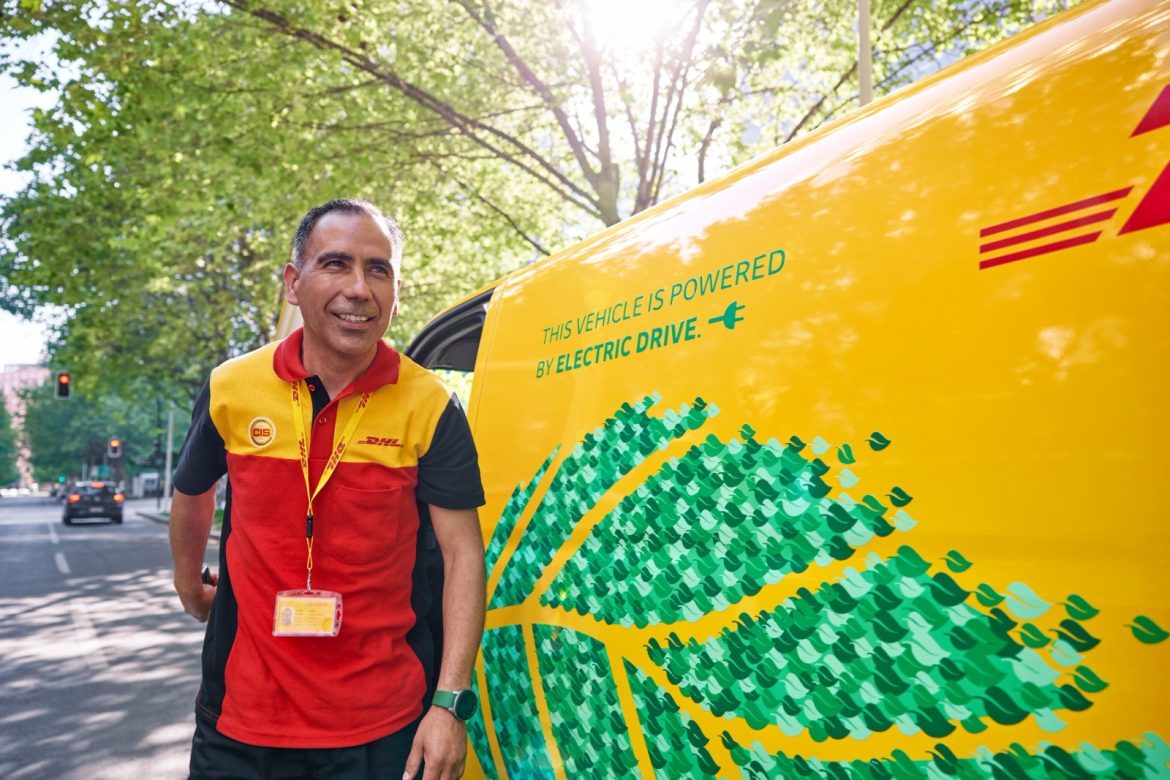 DHL impulsa la transformación verde en Ecuador con movilidad eléctrica