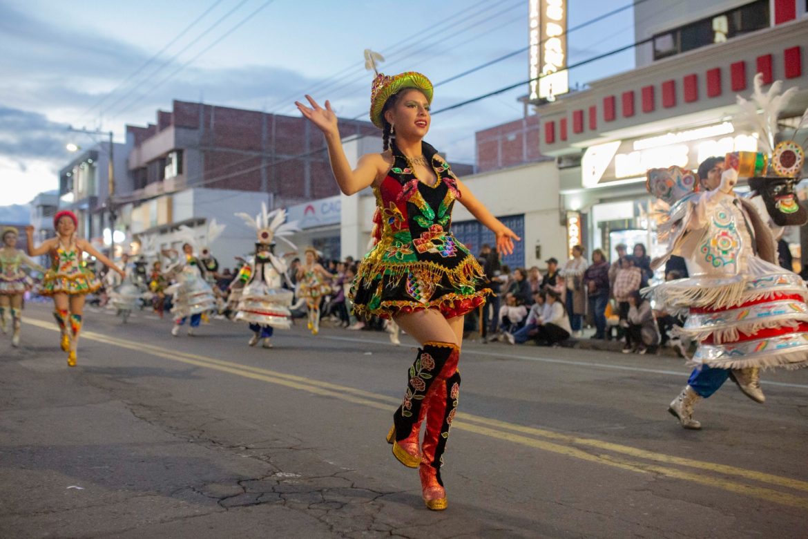 Convocatoria abierta para el Desfile de la Alegría y la Agenda Conmemorativa ‘Raymi Chay 2025’ en Riobamba