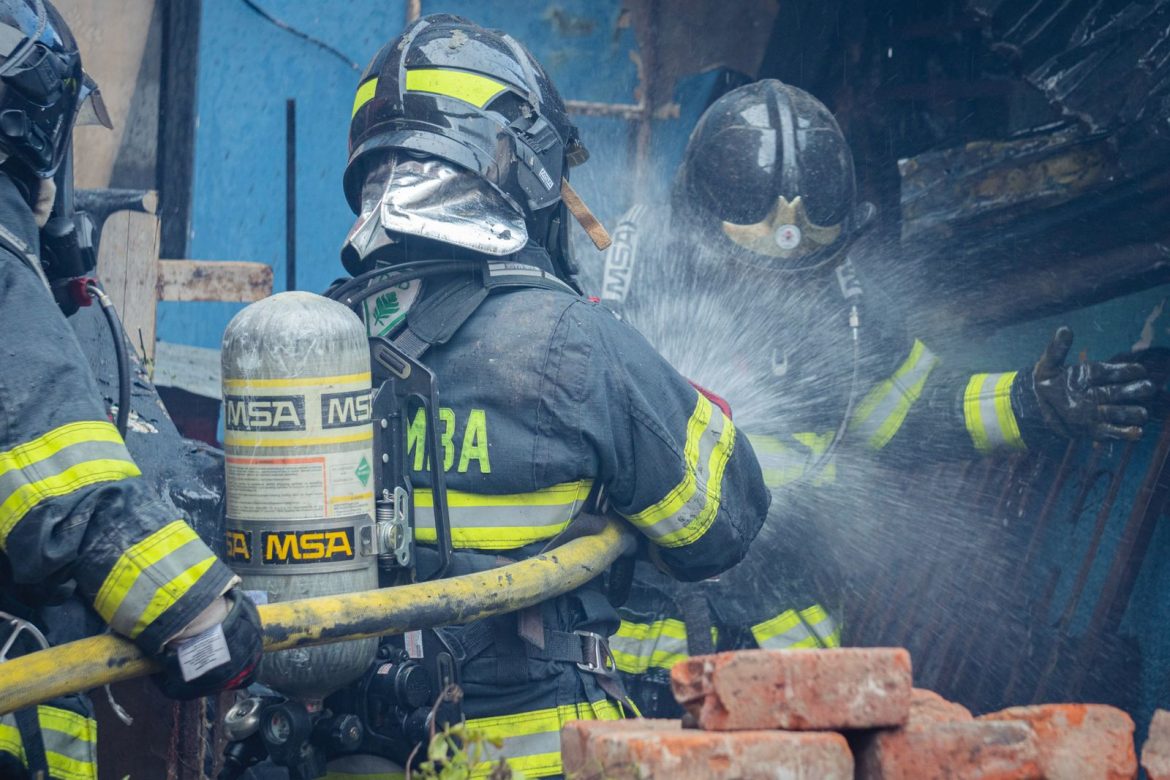 Bomberos controlaron incendio en vivienda del sector San Antonio de Padua
