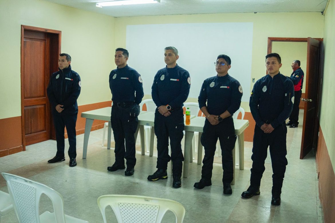 Inició curso nacional de rescate vehicular con participación de 70 bomberos